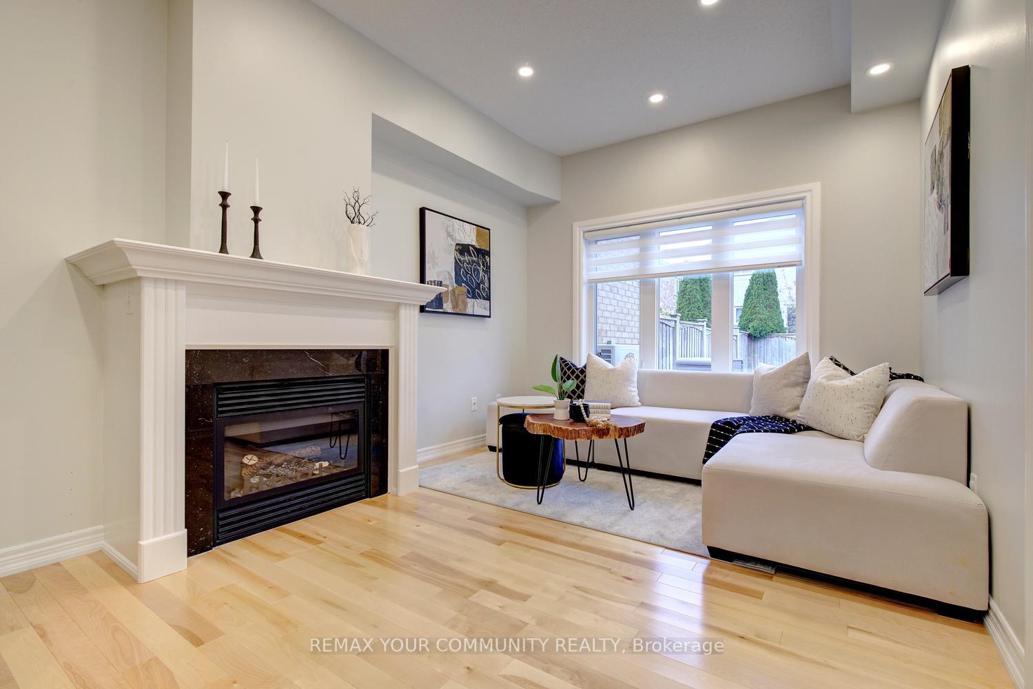 Photo 7 of 186 Lauderdale Drive, Vaughan, Patterson — HOMEH