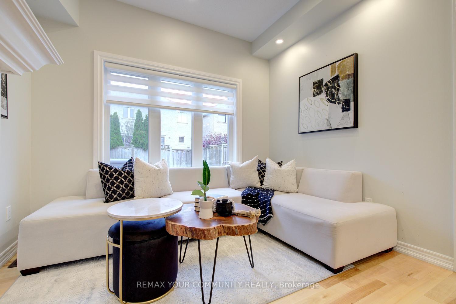 Photo 8 of 186 Lauderdale Drive, Vaughan, Patterson — HOMEH