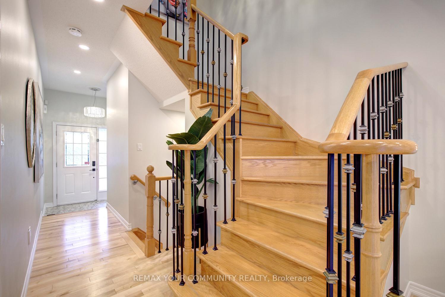 Photo 27 of 186 Lauderdale Drive, Vaughan, Patterson — HOMEH