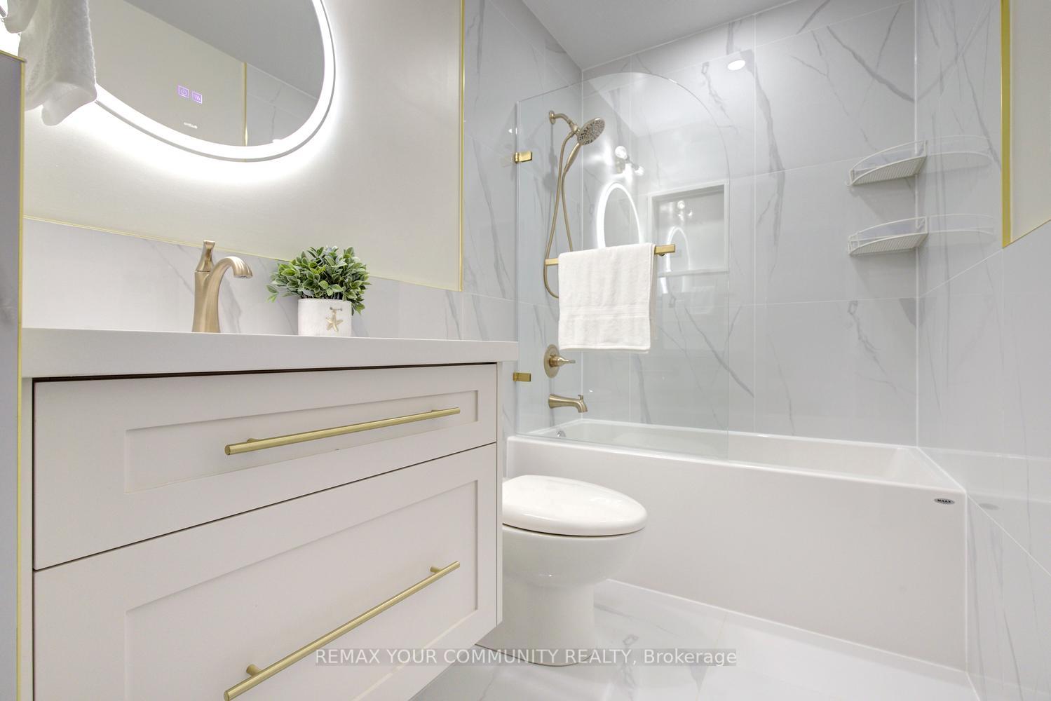Photo 35 of 186 Lauderdale Drive, Vaughan, Patterson — HOMEH