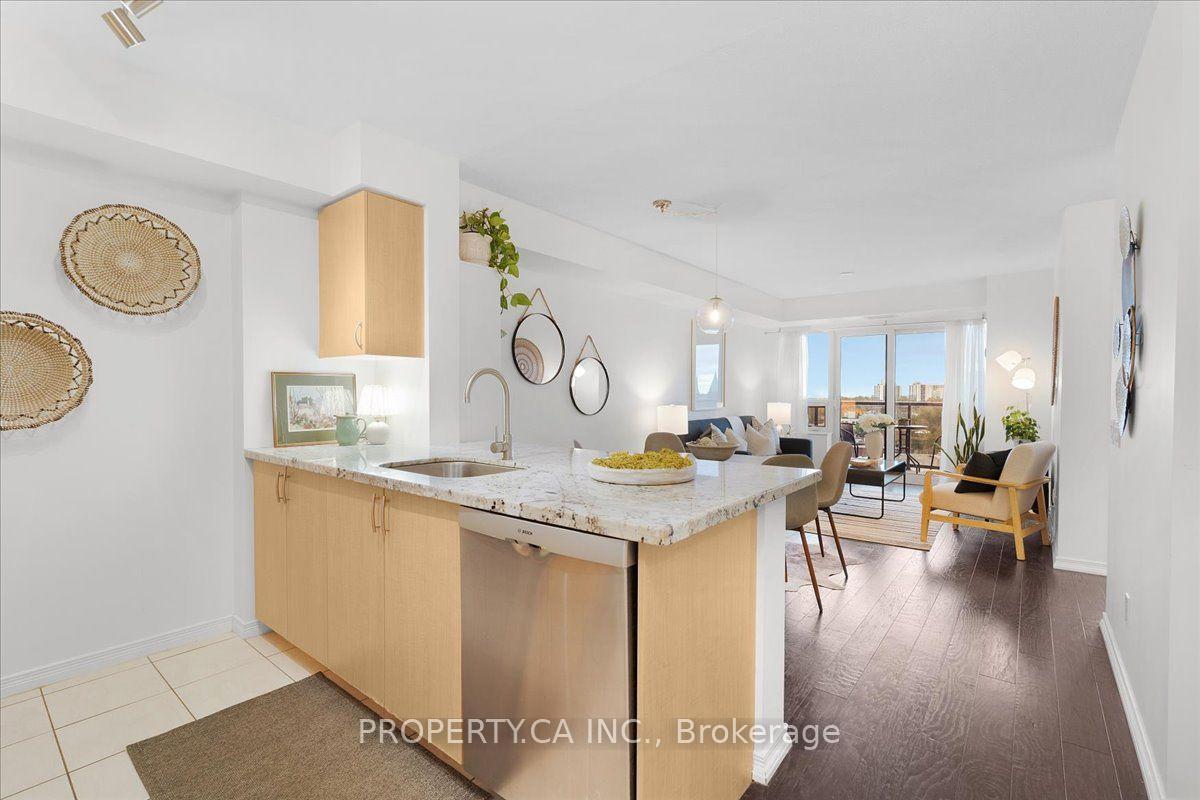 Photo 3 of Unit 822, 61 Heintzman Street, Toronto, Junction Area — HOMEH