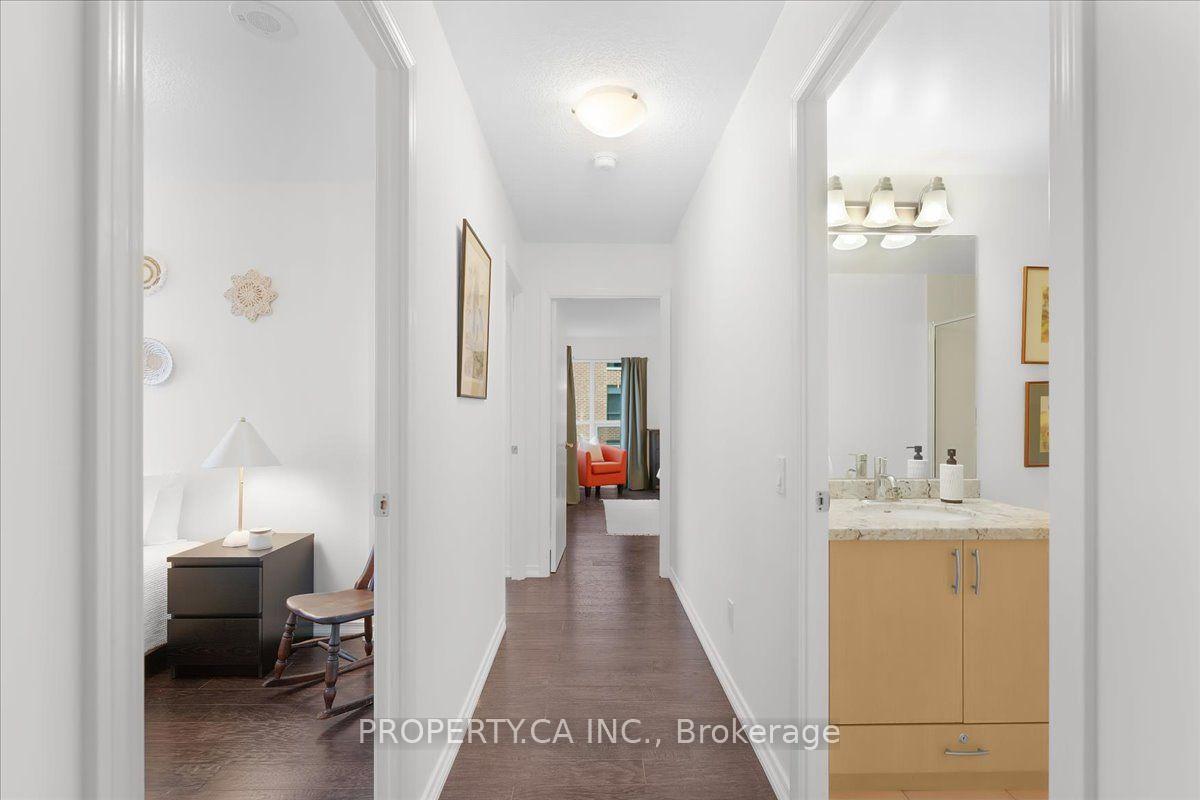 Photo 11 of Unit 822, 61 Heintzman Street, Toronto, Junction Area — HOMEH