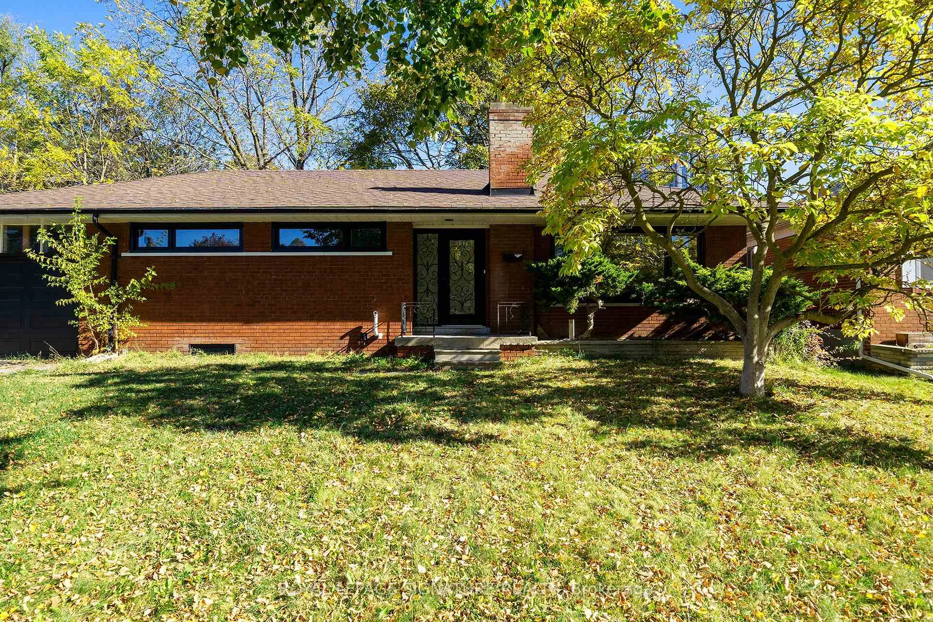 Front of 120 Earlton Road