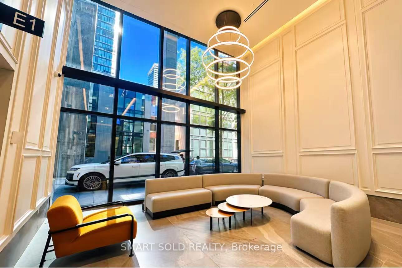 Photo 1 of Unit 817, 3 Gloucester Street, Toronto, Church-Yonge Corridor — HOMEH