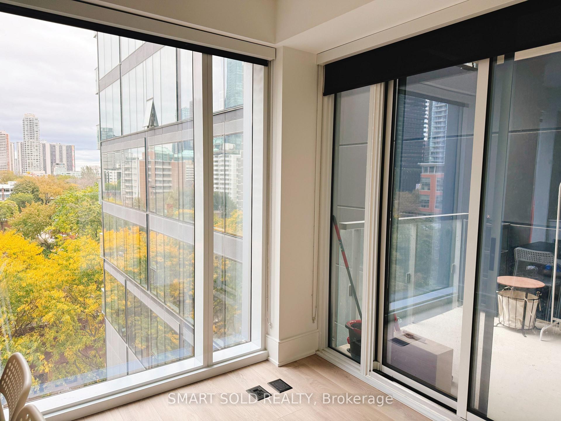 Photo 4 of Unit 817, 3 Gloucester Street, Toronto, Church-Yonge Corridor — HOMEH