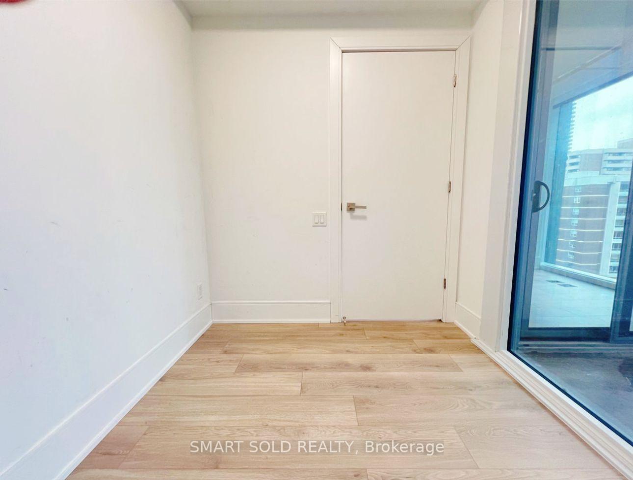 Photo 10 of Unit 817, 3 Gloucester Street, Toronto, Church-Yonge Corridor — HOMEH