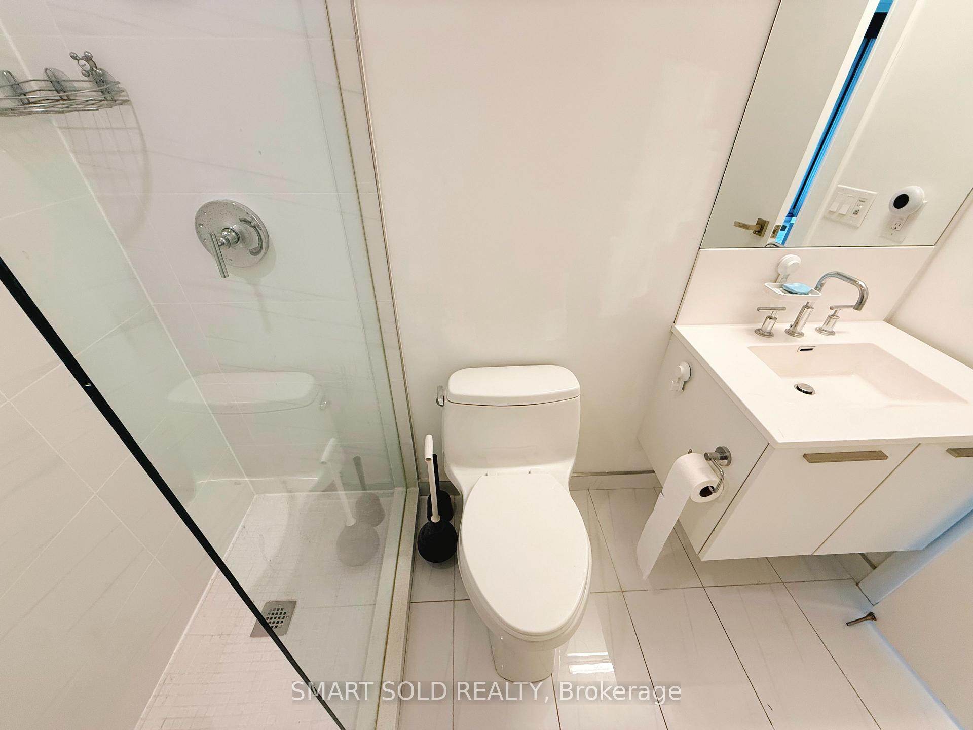 Photo 11 of Unit 817, 3 Gloucester Street, Toronto, Church-Yonge Corridor — HOMEH