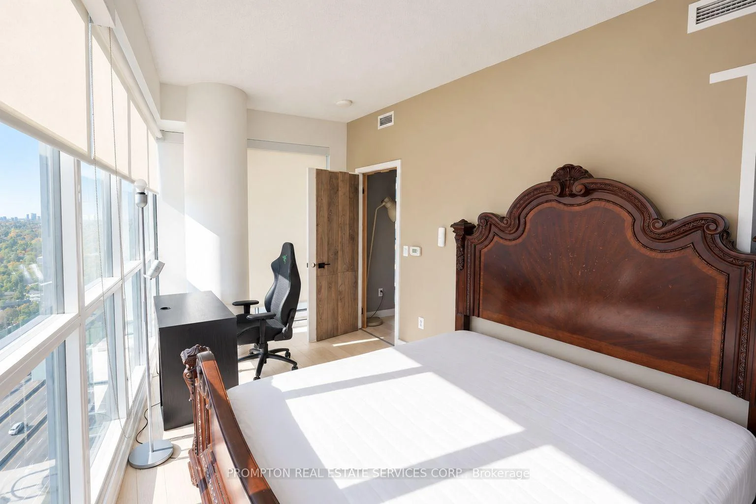 Photo 20 of Unit 3303, 117 McMahon Drive, North York, Bayview Village — HOMEH