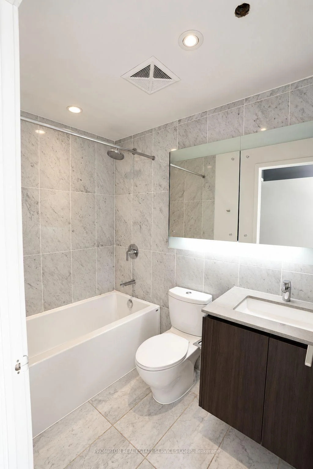 Photo 24 of Unit 3303, 117 McMahon Drive, North York, Bayview Village — HOMEH