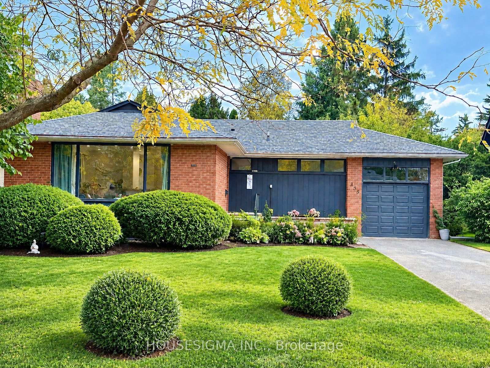 Photo 2 of 335 Lees Lane, Oakville, West — HOMEH