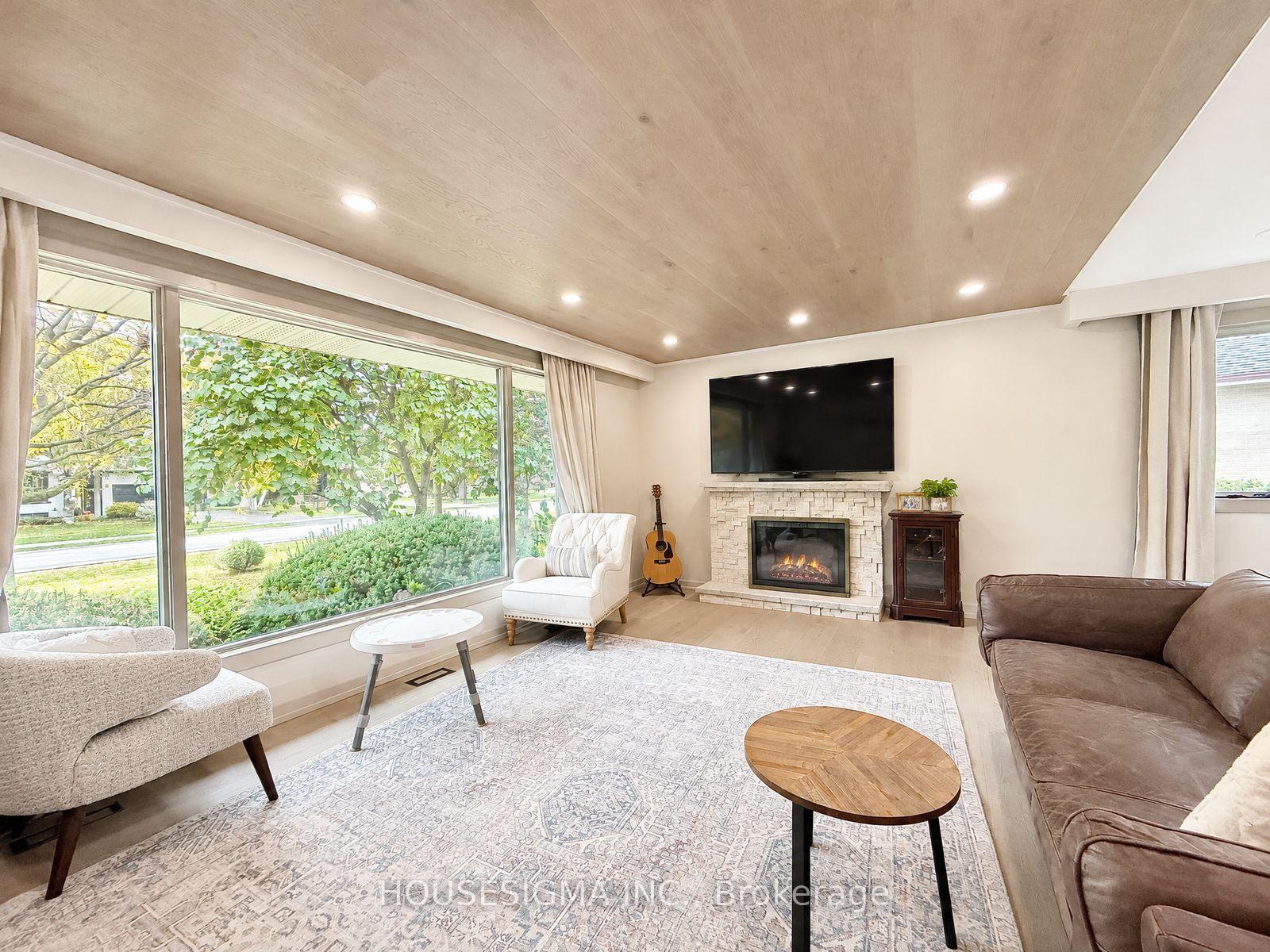 Photo 6 of 335 Lees Lane, Oakville, West — HOMEH
