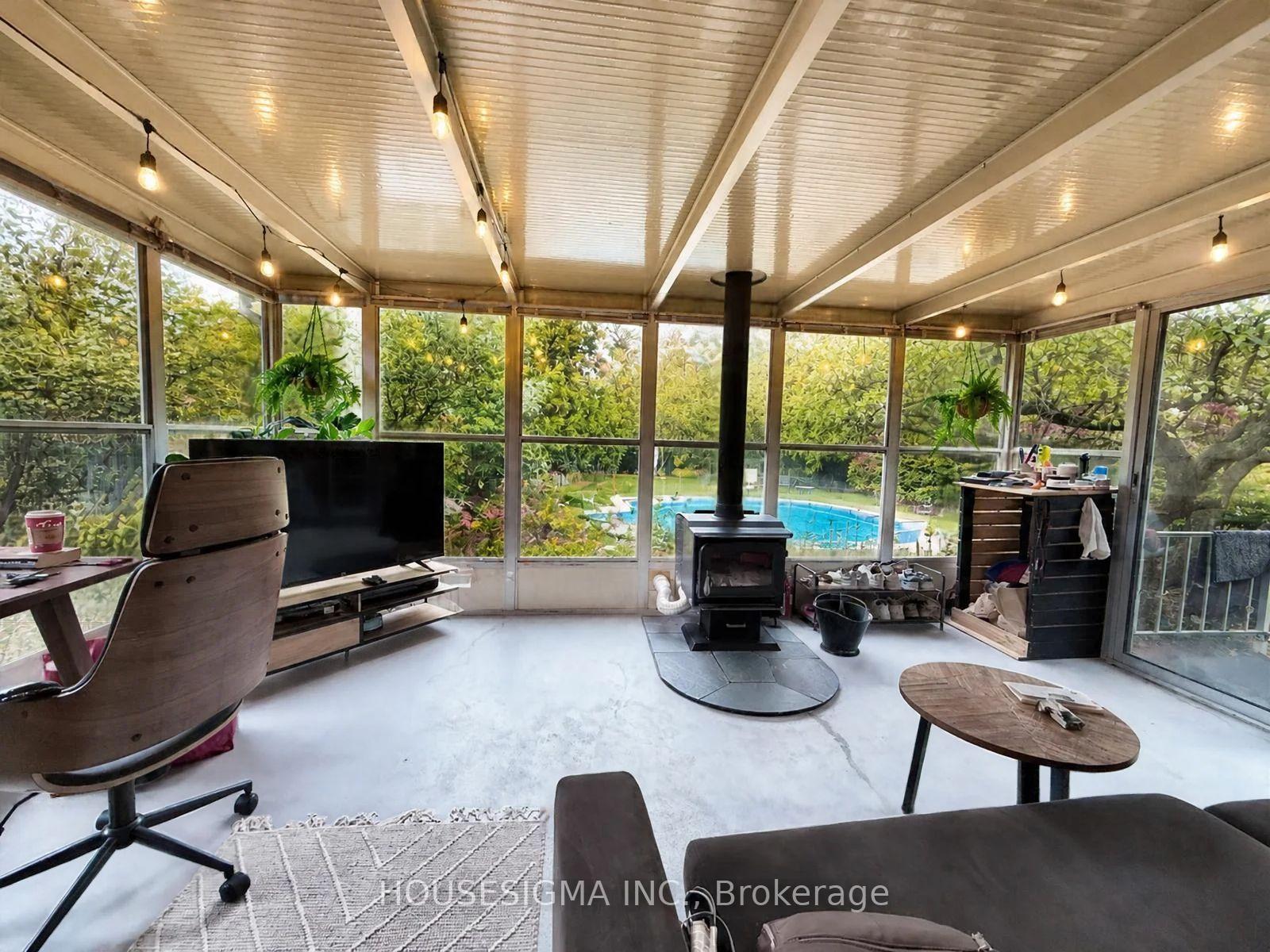 Photo 8 of 335 Lees Lane, Oakville, West — HOMEH