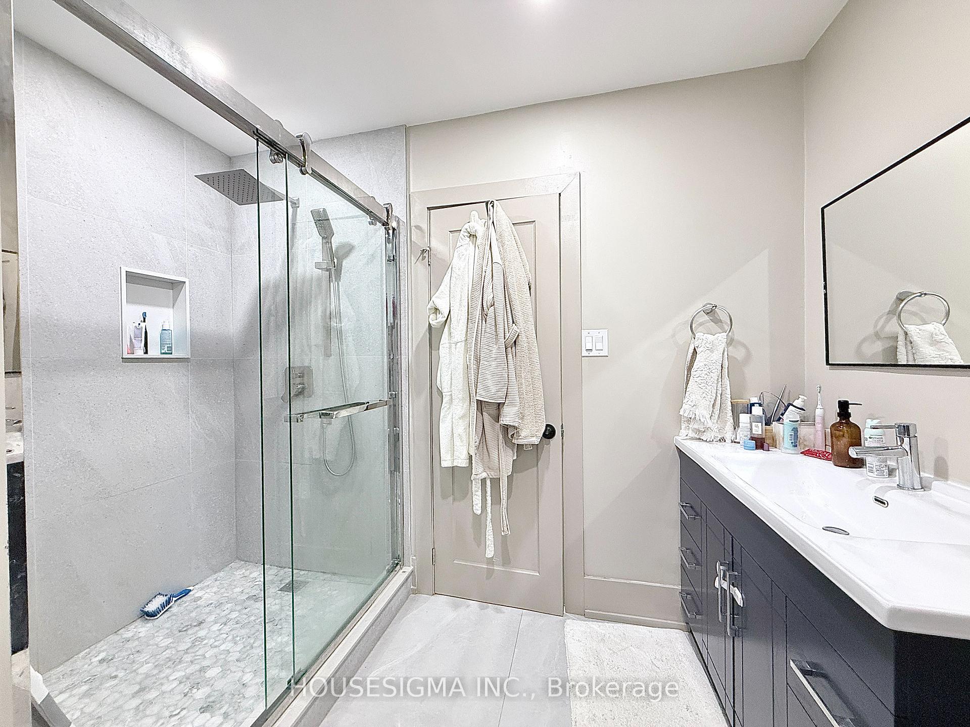 Photo 21 of 335 Lees Lane, Oakville, West — HOMEH