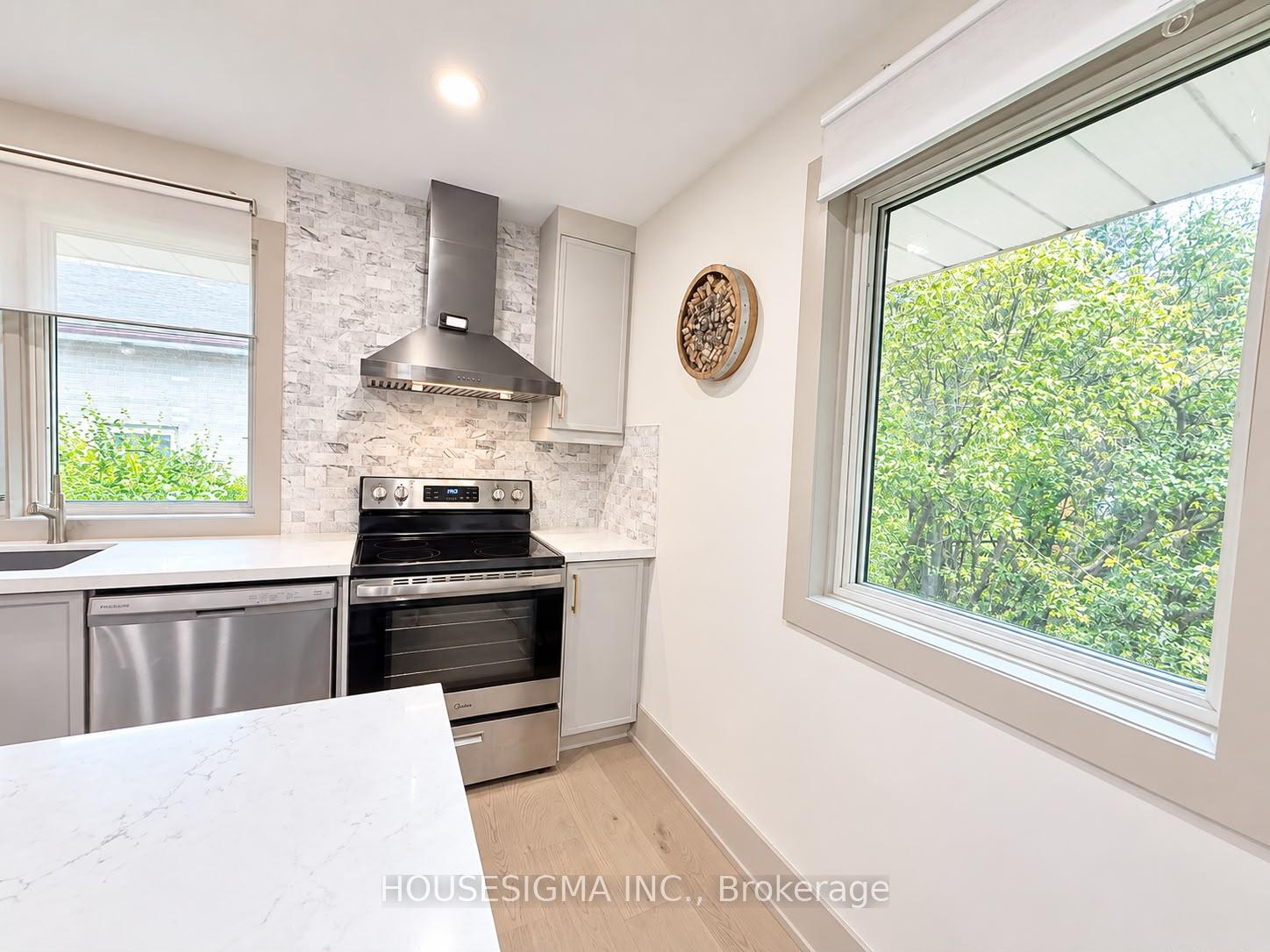 Photo 14 of 335 Lees Lane, Oakville, West — HOMEH