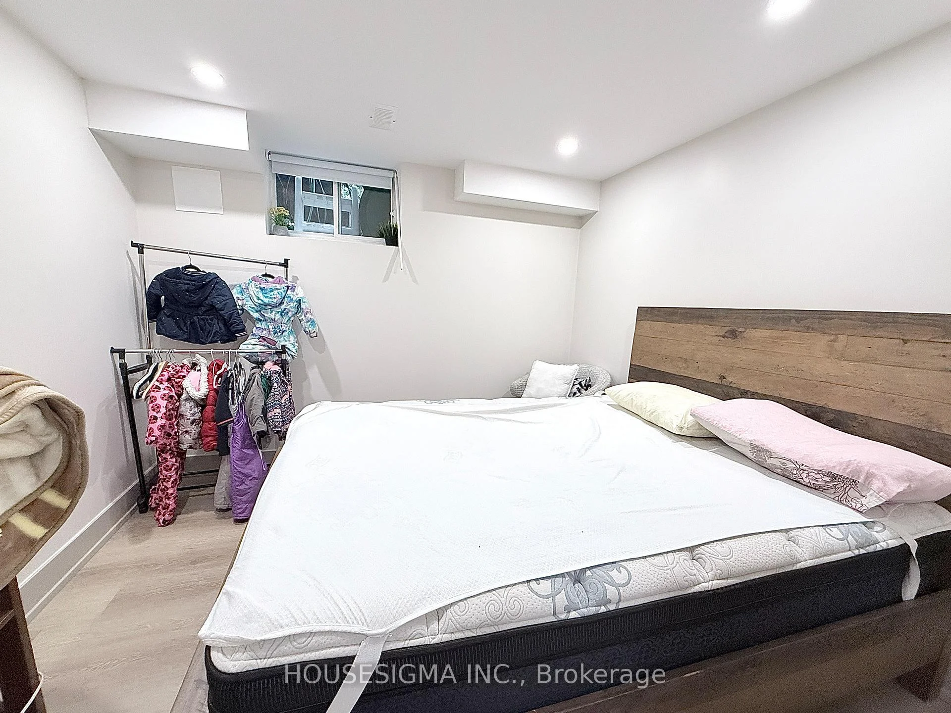 Photo 30 of 335 Lees Lane, Oakville, West — HOMEH