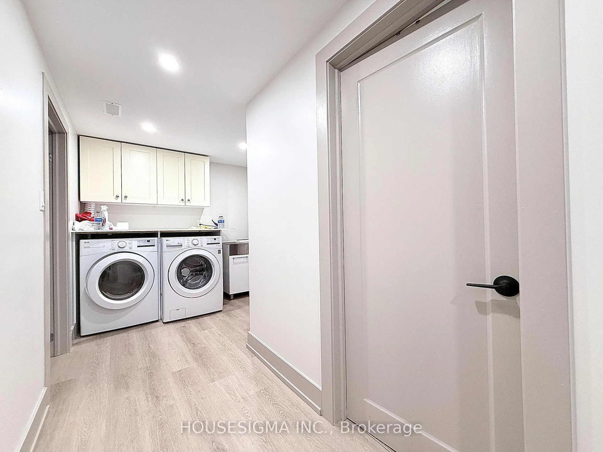 Photo 32 of 335 Lees Lane, Oakville, West — HOMEH