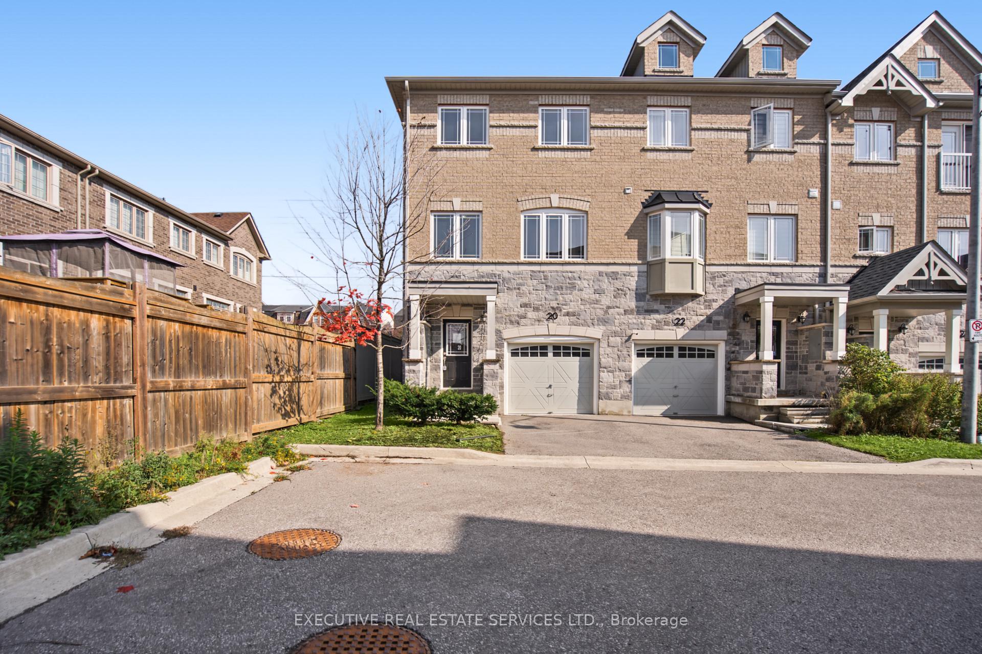Photo 2 of 20 Waterstone Way, Whitby, Williamsburg — HOMEH