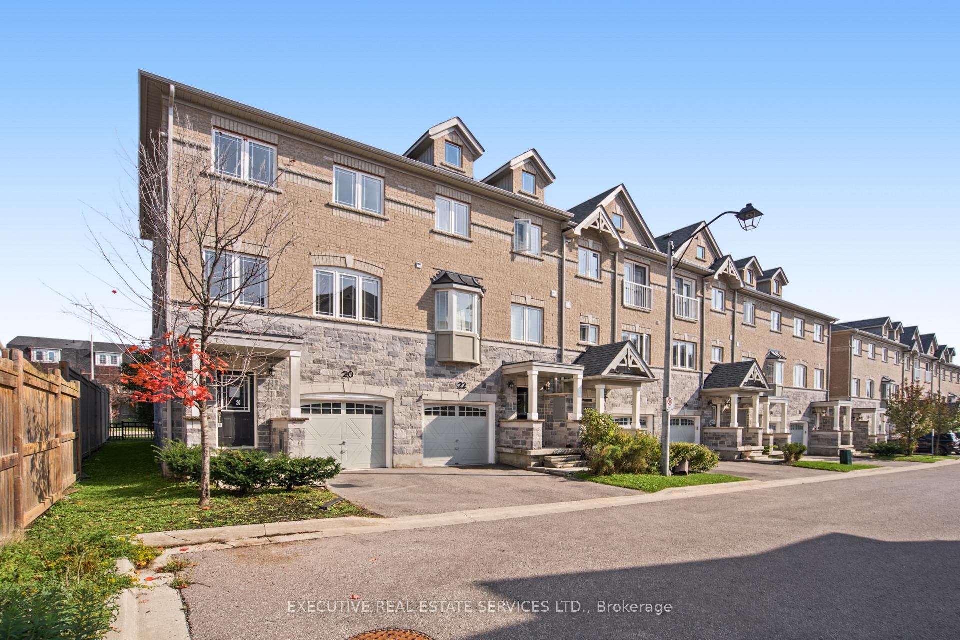 Photo 3 of 20 Waterstone Way, Whitby, Williamsburg — HOMEH