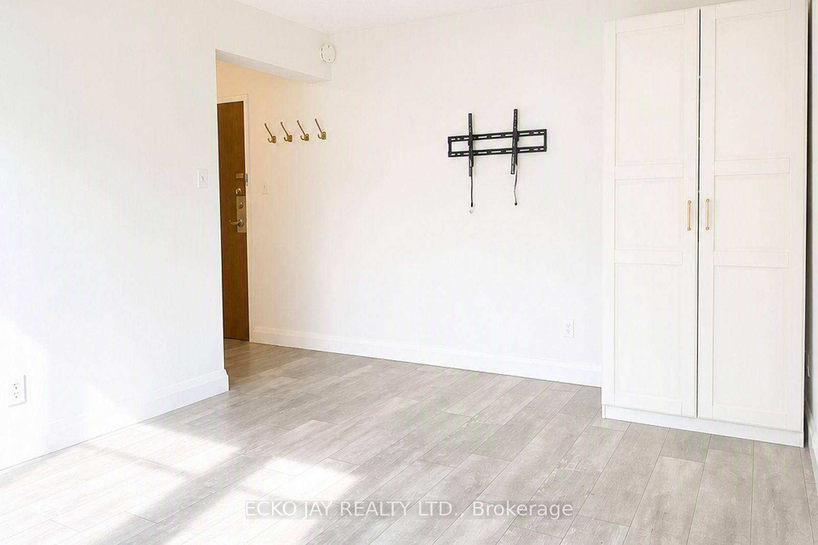 Photo 6 of Unit 116, 1801 O'Conner Drive, North York, Victoria Village — HOMEH