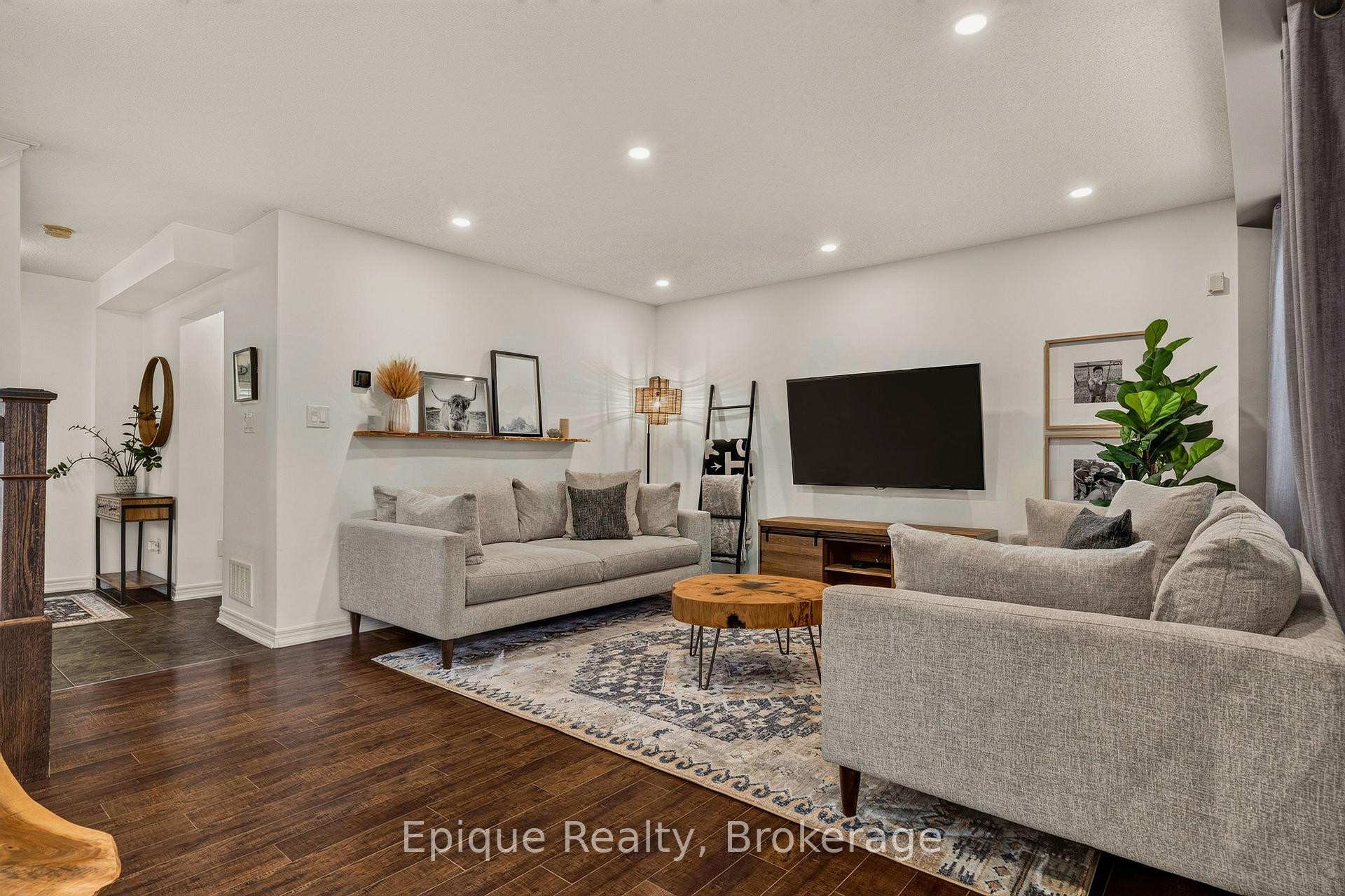 Photo 17 of 227 Fall Fair Way, Hamilton, Binbrook — HOMEH