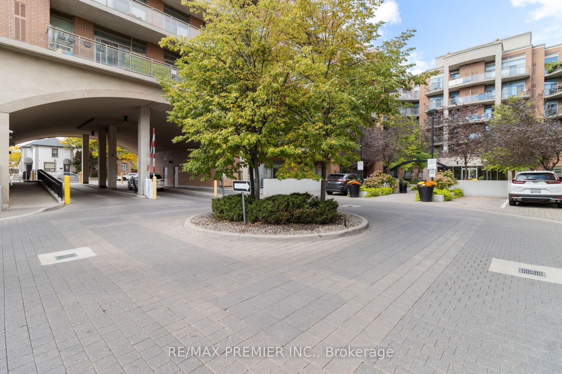 Photo 4 of Unit 407, 281 Woodbridge Avenue, Vaughan, West Woodbridge — HOMEH