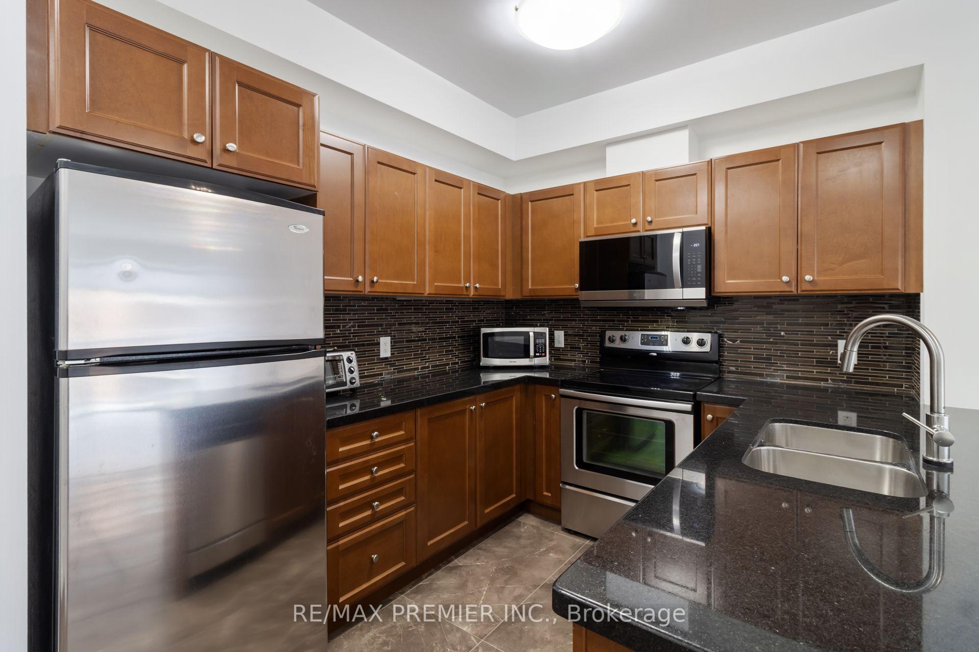 Photo 18 of Unit 407, 281 Woodbridge Avenue, Vaughan, West Woodbridge — HOMEH