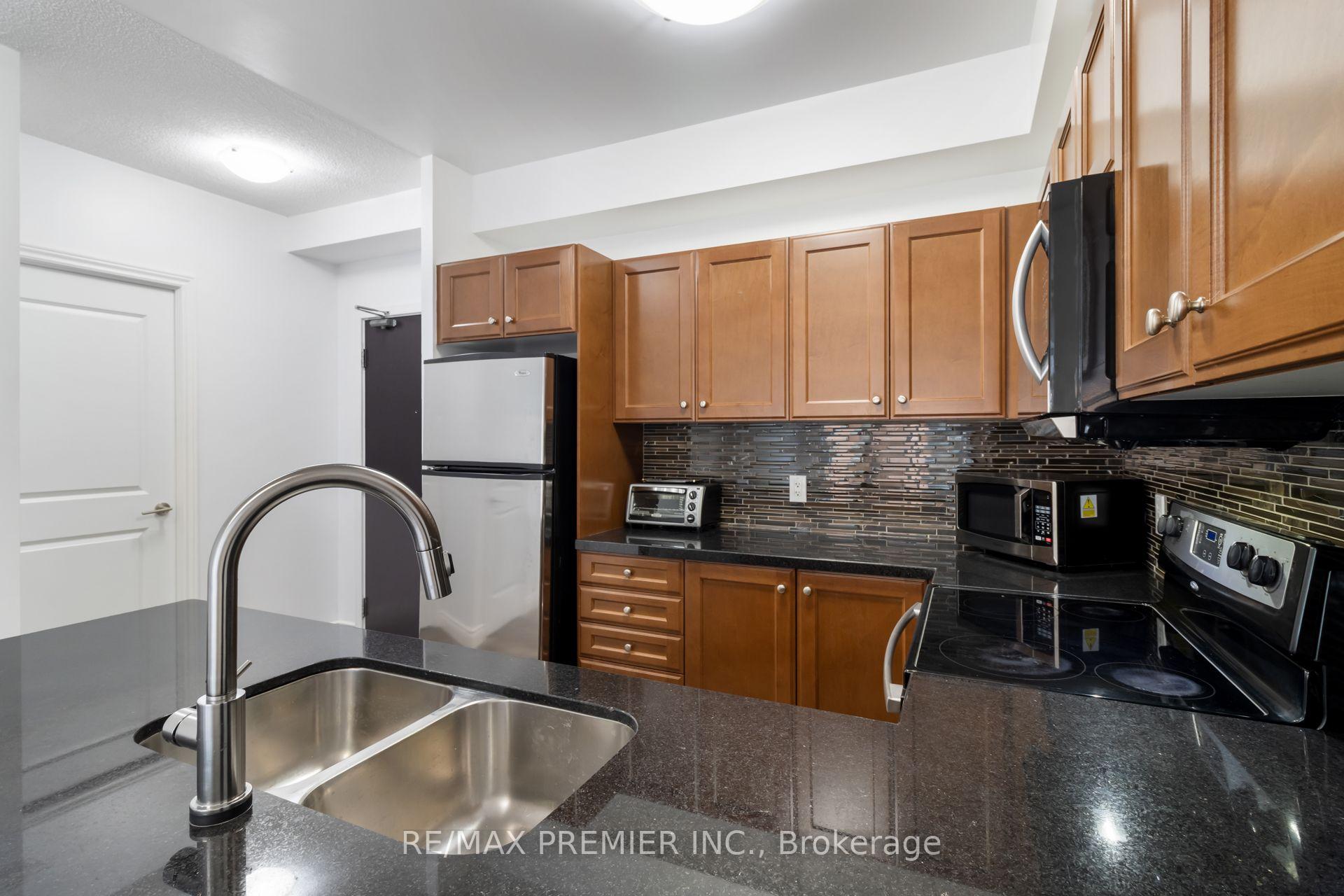 Photo 19 of Unit 407, 281 Woodbridge Avenue, Vaughan, West Woodbridge — HOMEH