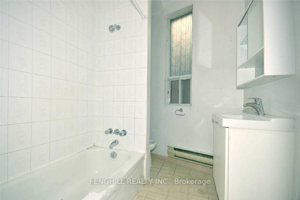 Photo 12 of Unit Main, 678 Bathurst Street, Toronto, Palmerston-Little Italy — HOMEH