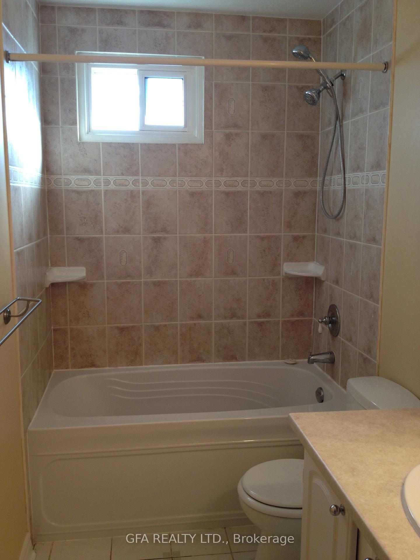 Photo 6 of 30 Reigate Avenue, Brampton, Madoc — HOMEH
