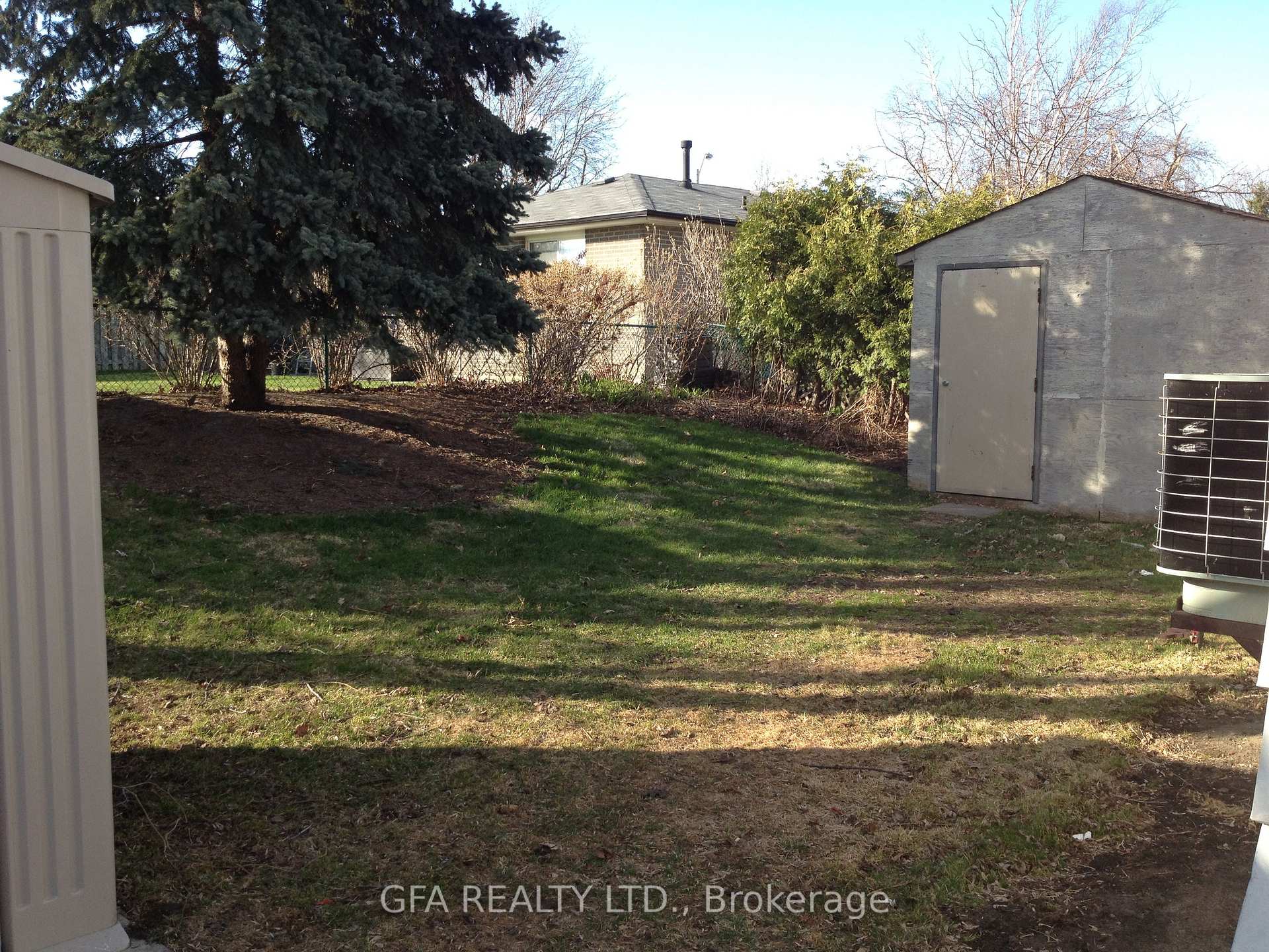 Photo 8 of 30 Reigate Avenue, Brampton, Madoc — HOMEH