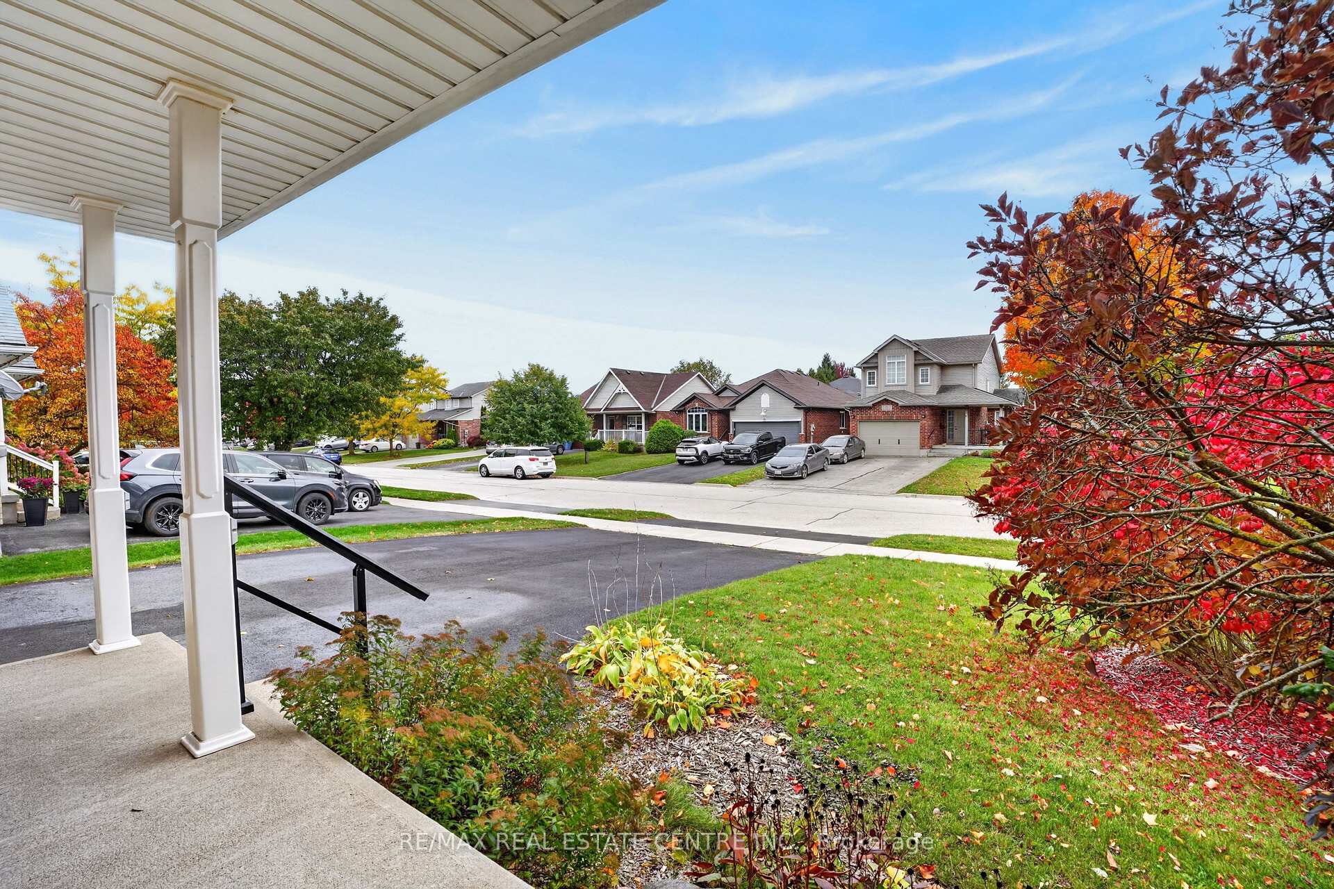 Photo 5 of 10 Pattison Place, Centre Wellington, Fergus — HOMEH