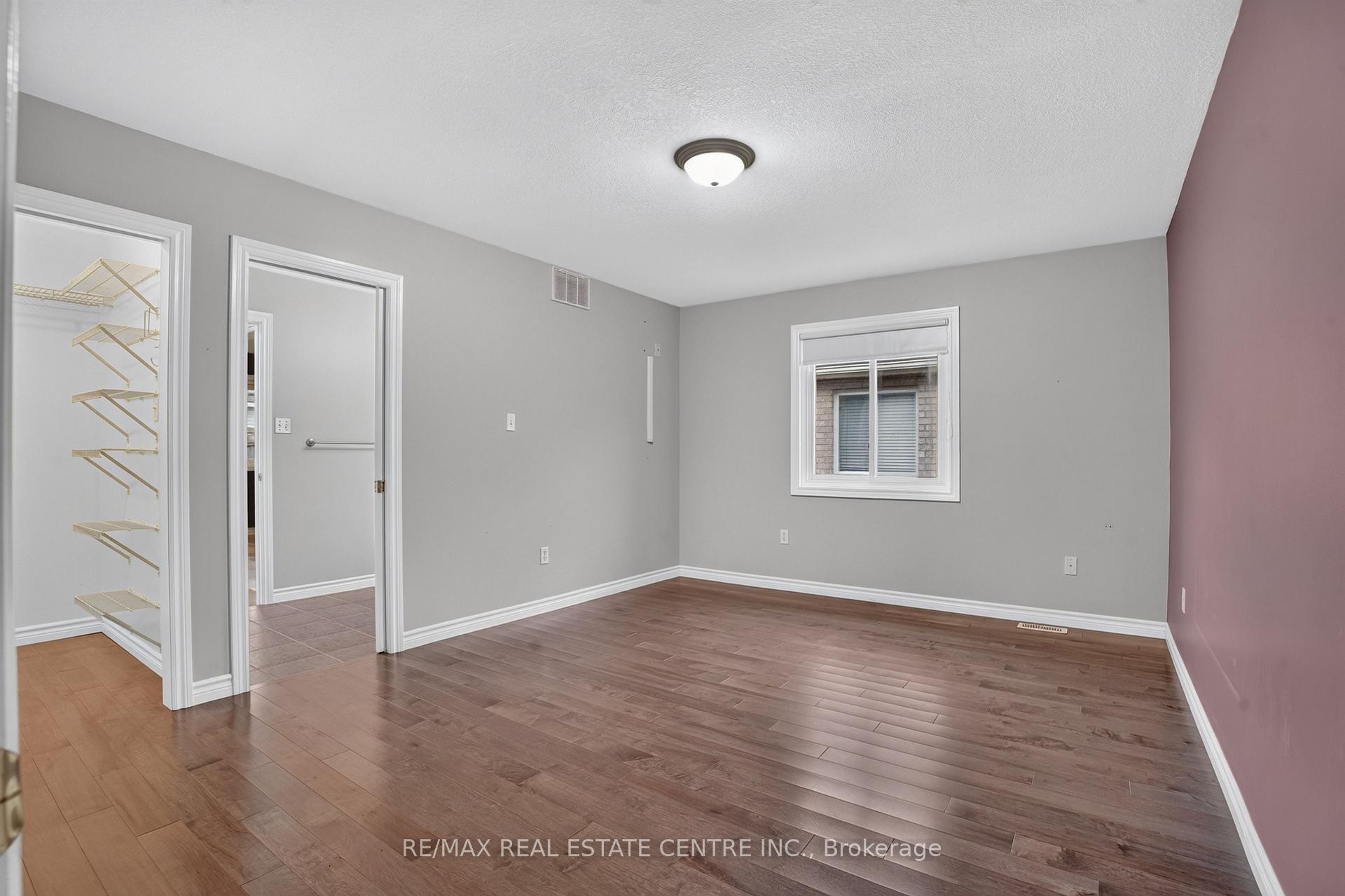Photo 21 of 10 Pattison Place, Centre Wellington, Fergus — HOMEH