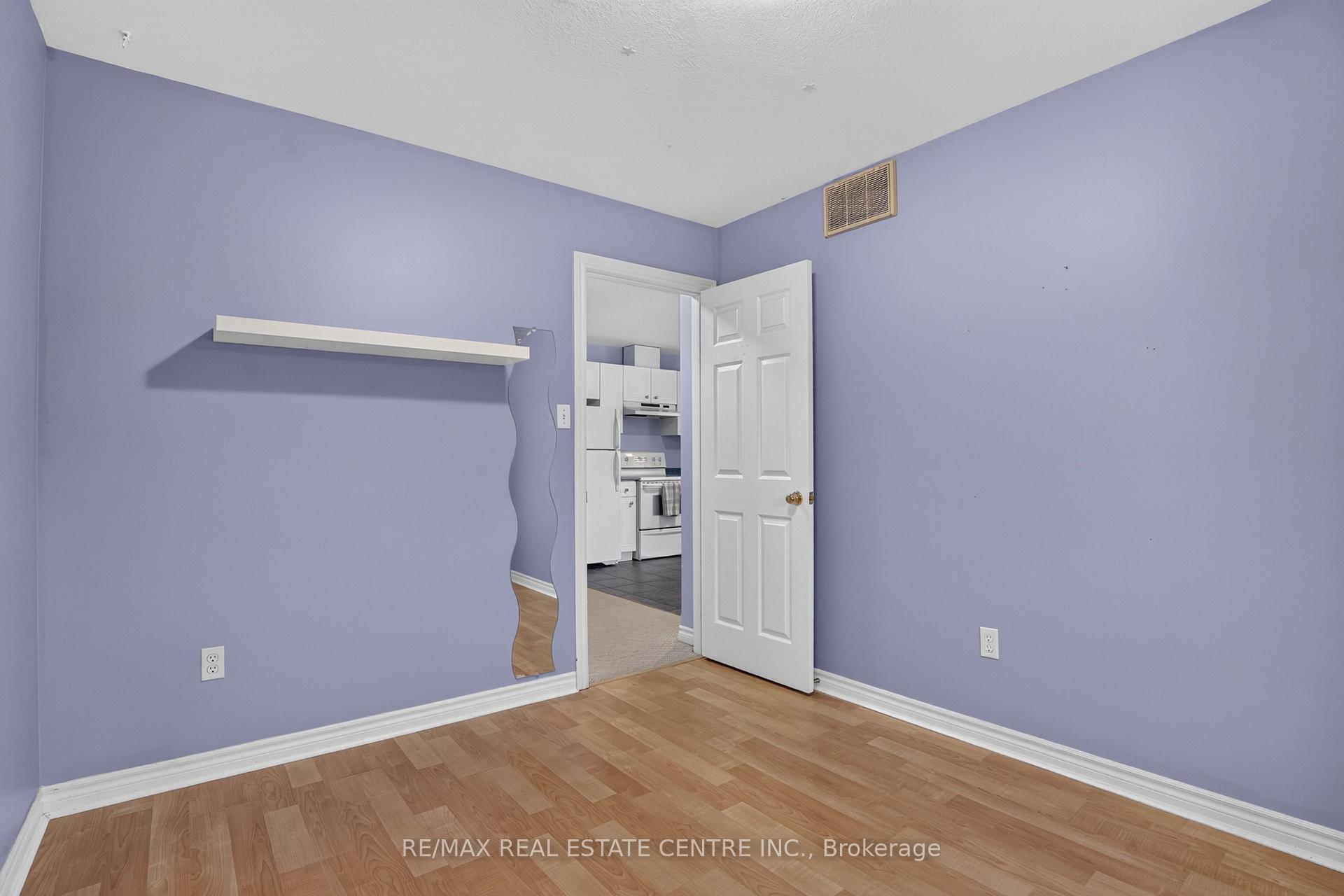 Photo 32 of 10 Pattison Place, Centre Wellington, Fergus — HOMEH