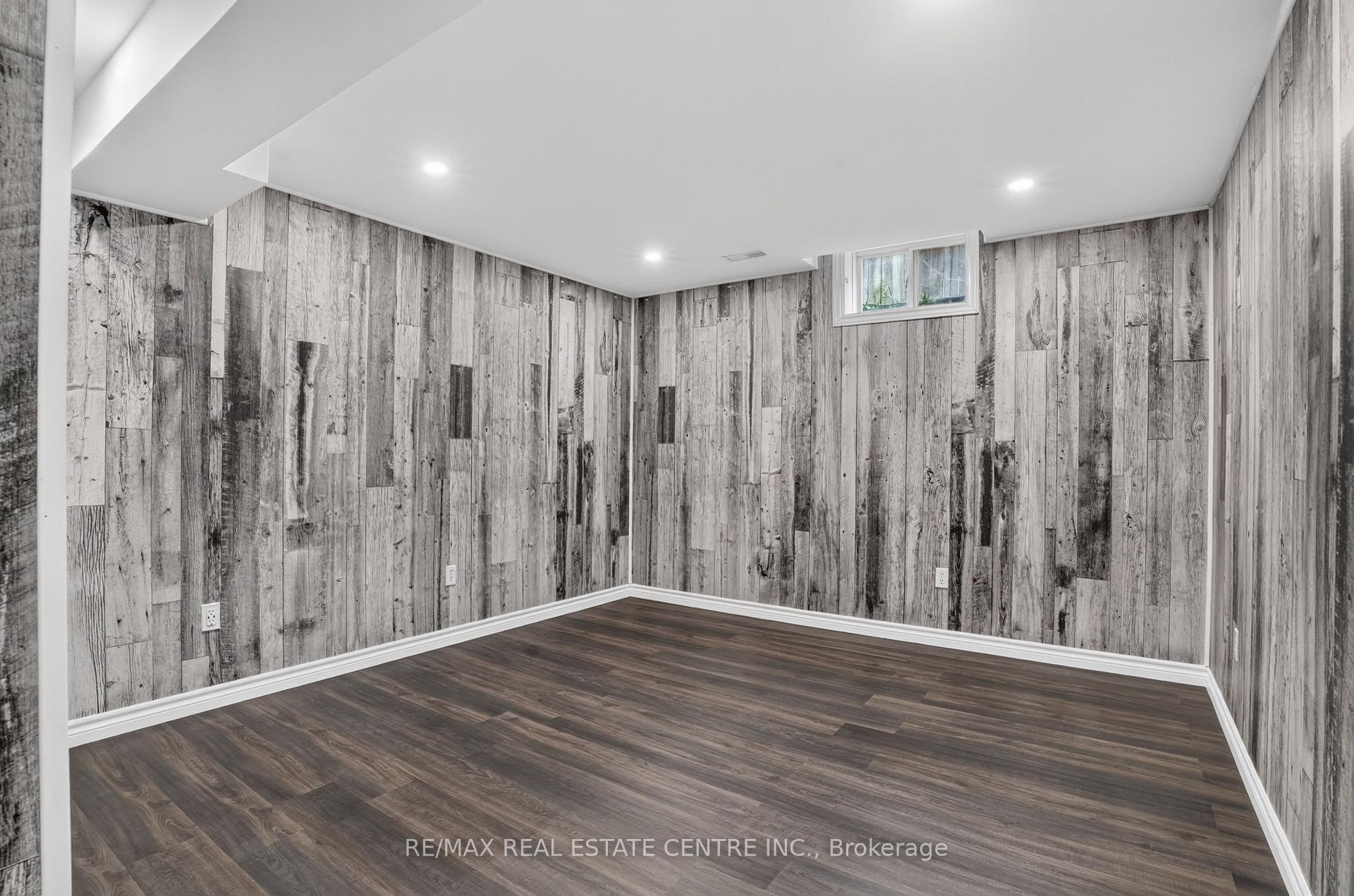 Photo 37 of 10 Pattison Place, Centre Wellington, Fergus — HOMEH