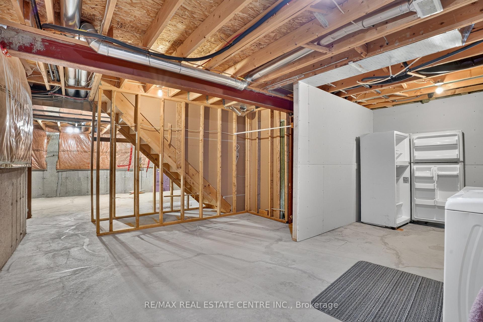 Photo 43 of 10 Pattison Place, Centre Wellington, Fergus — HOMEH