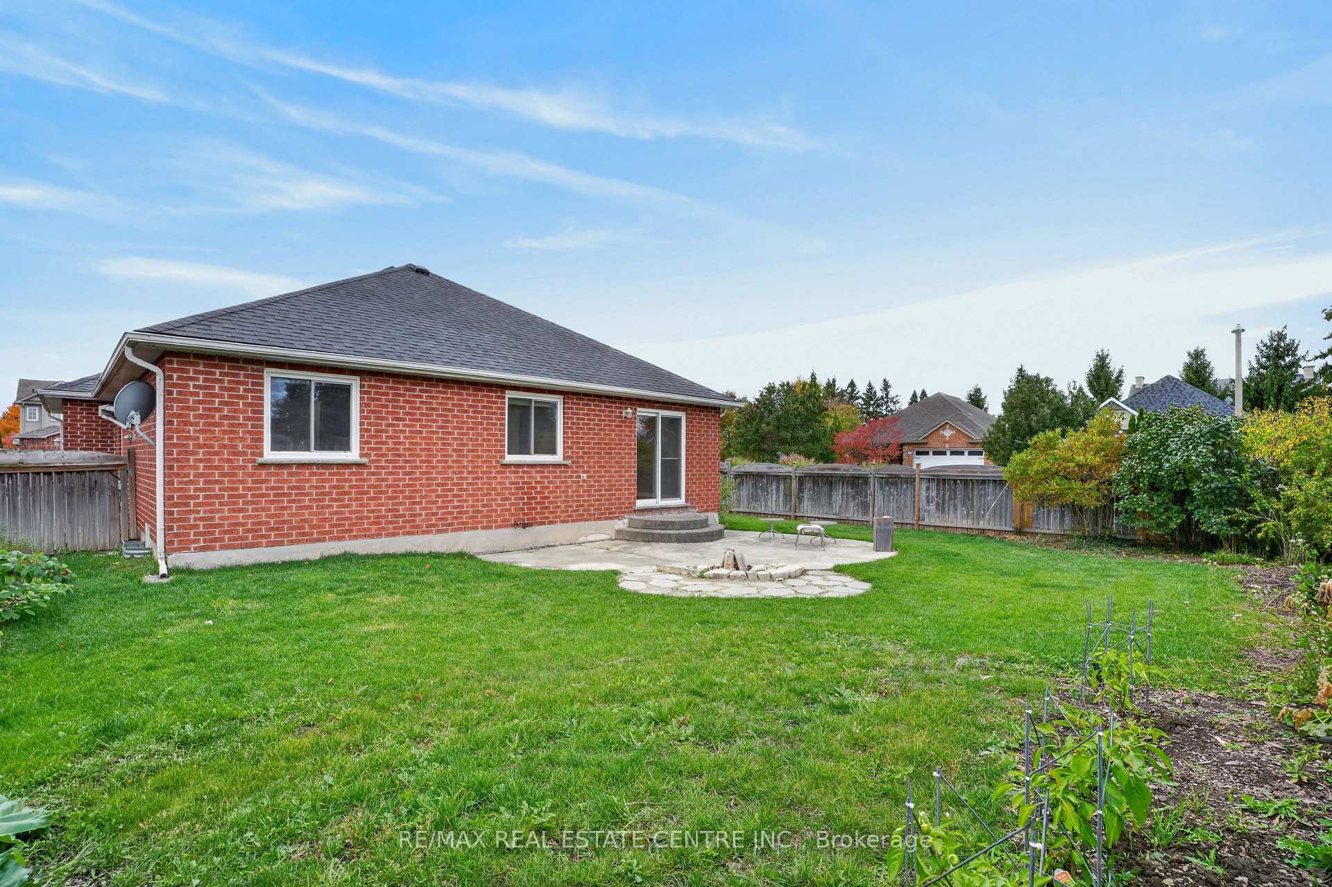 Photo 45 of 10 Pattison Place, Centre Wellington, Fergus — HOMEH
