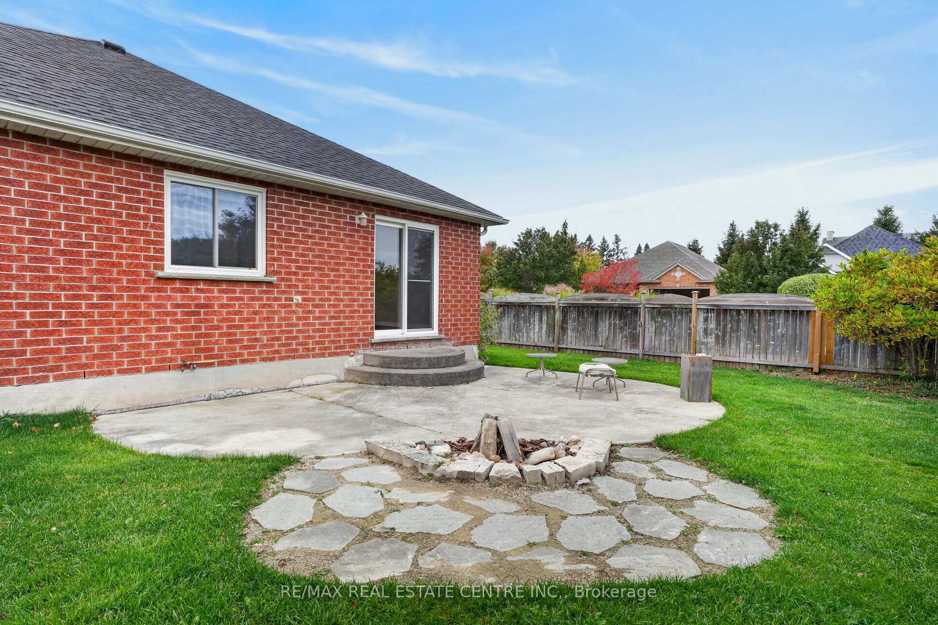 Photo 47 of 10 Pattison Place, Centre Wellington, Fergus — HOMEH
