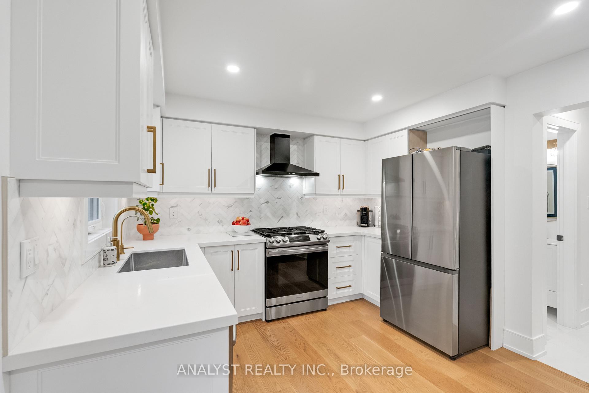 Photo 10 of 7 Compton Court, Caledon, Bolton East — HOMEH