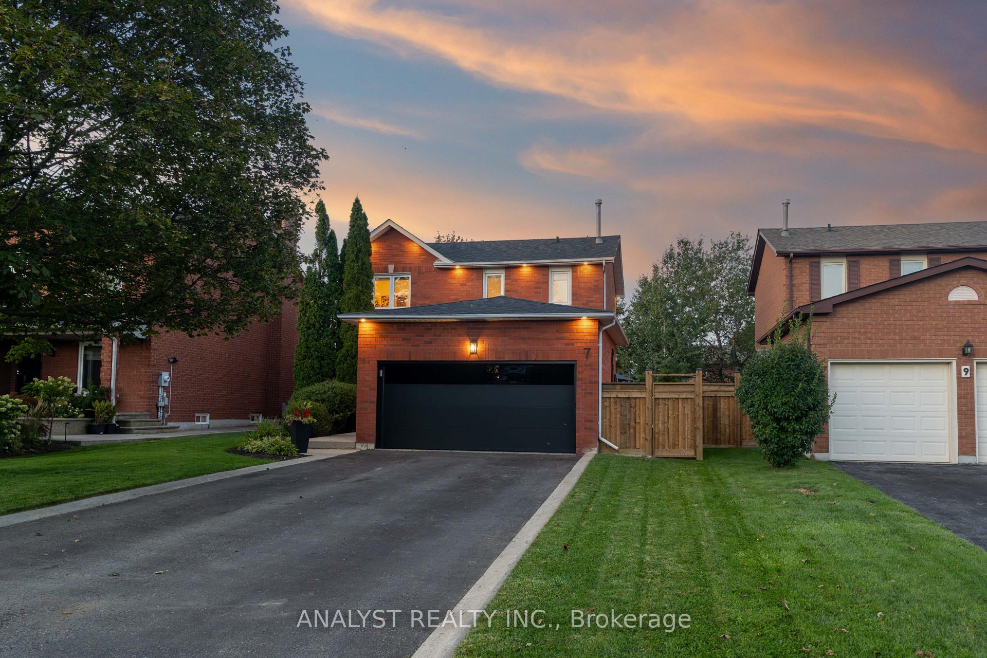 Photo 28 of 7 Compton Court, Caledon, Bolton East — HOMEH