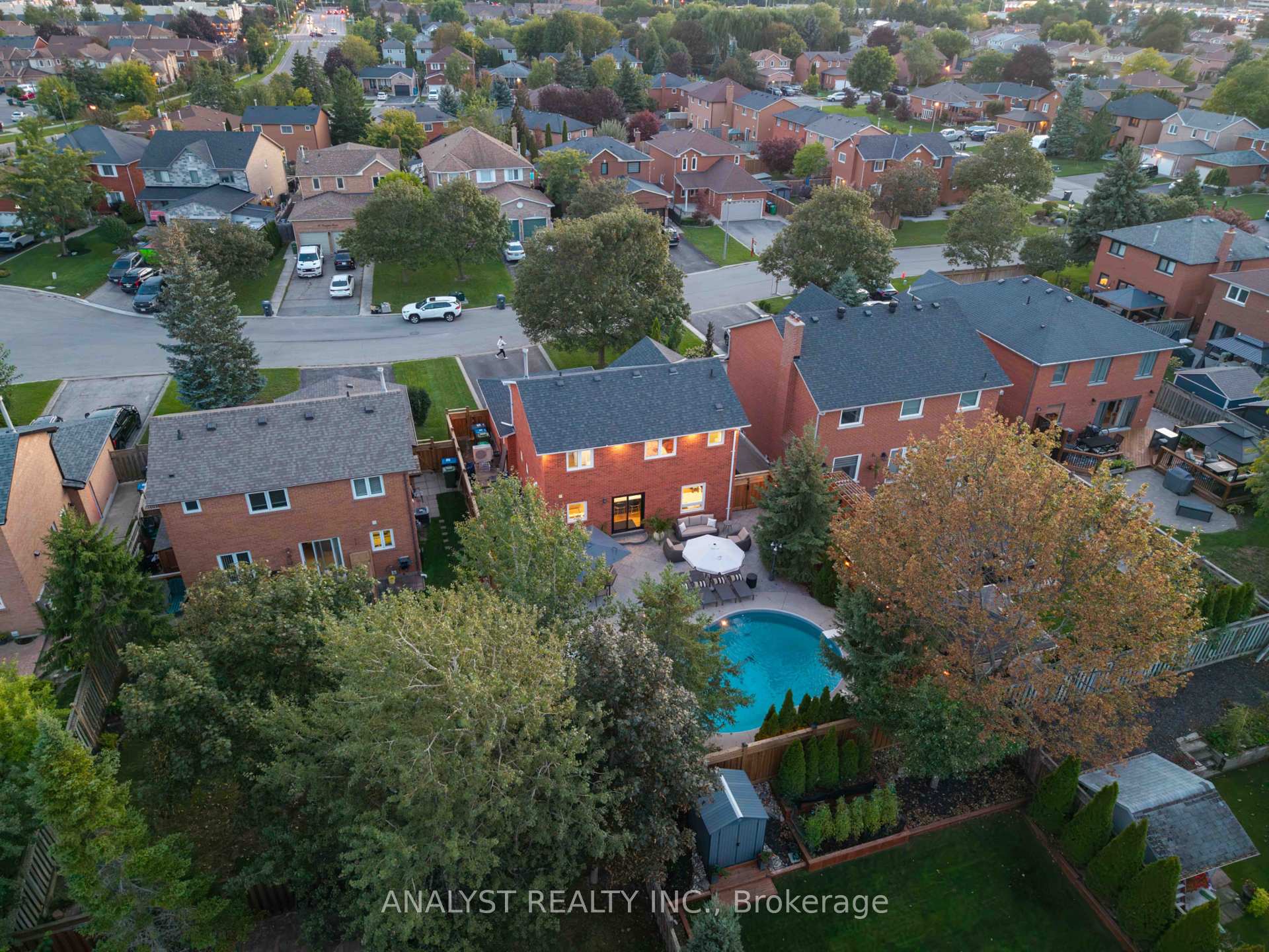 Photo 41 of 7 Compton Court, Caledon, Bolton East — HOMEH
