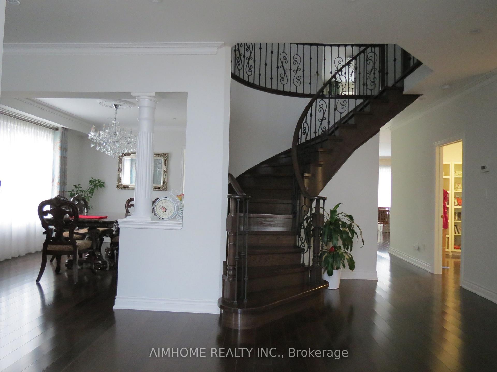 Photo 3 of 102 Farmstead Road, Richmond Hill, Rouge Woods — HOMEH