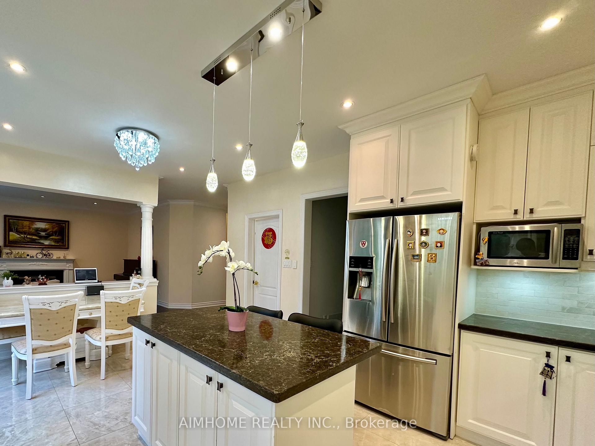 Photo 15 of 102 Farmstead Road, Richmond Hill, Rouge Woods — HOMEH
