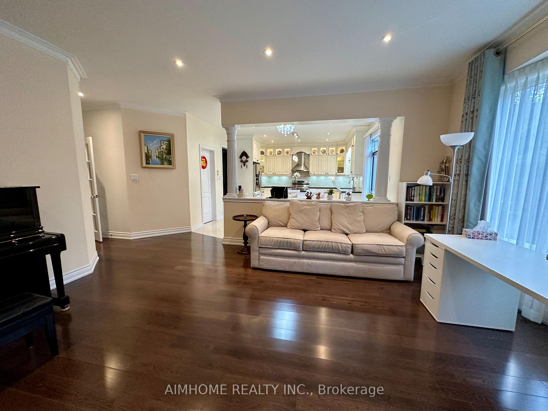 Photo 19 of 102 Farmstead Road, Richmond Hill, Rouge Woods — HOMEH