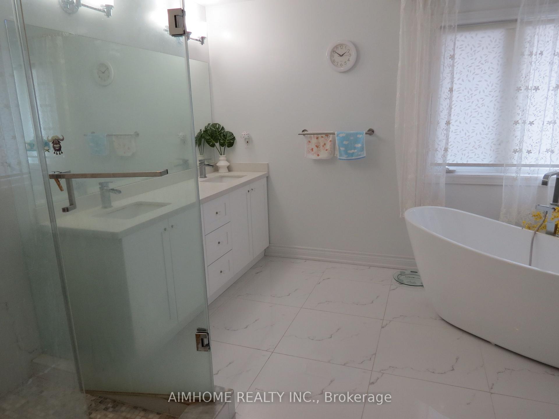 Photo 31 of 102 Farmstead Road, Richmond Hill, Rouge Woods — HOMEH