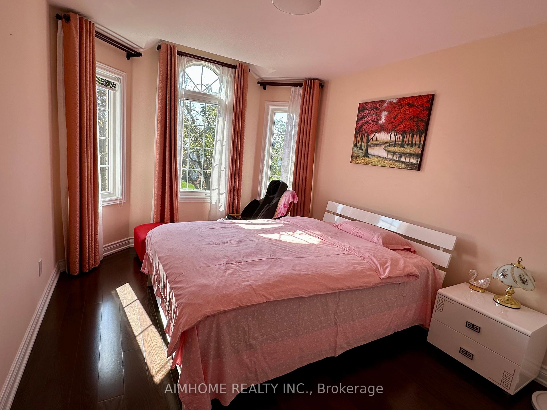 Photo 39 of 102 Farmstead Road, Richmond Hill, Rouge Woods — HOMEH