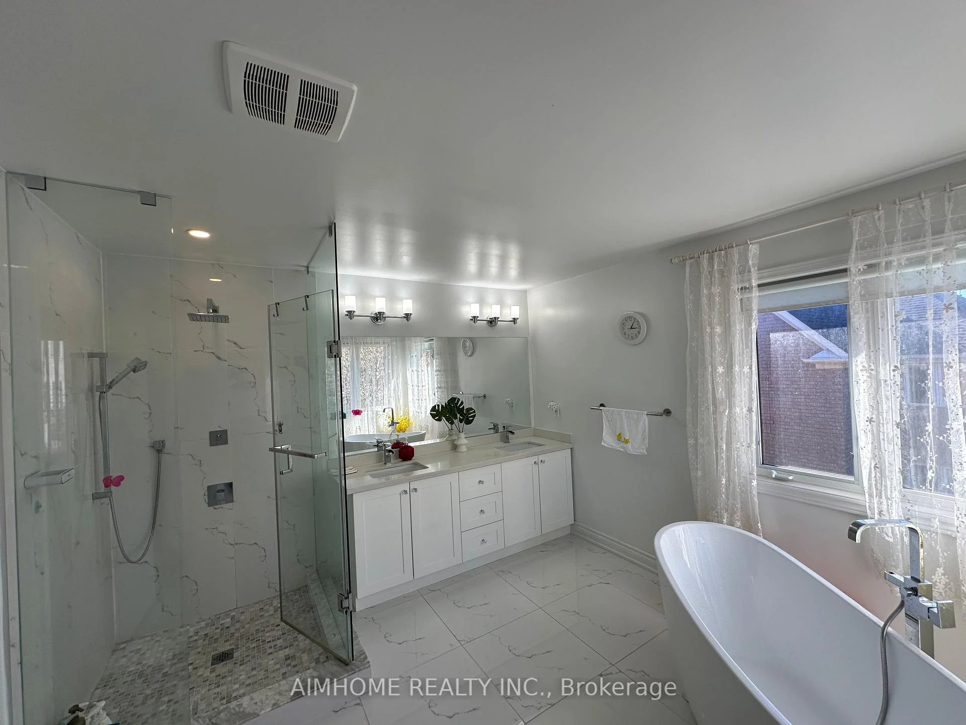 Photo 35 of 102 Farmstead Road, Richmond Hill, Rouge Woods — HOMEH