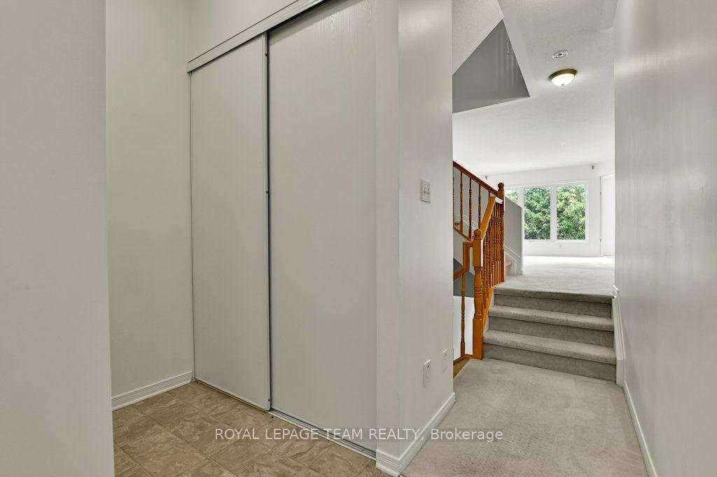Photo 4 of 147 Sorento Street, Ottawa, Barrhaven - Strandherd — HOMEH