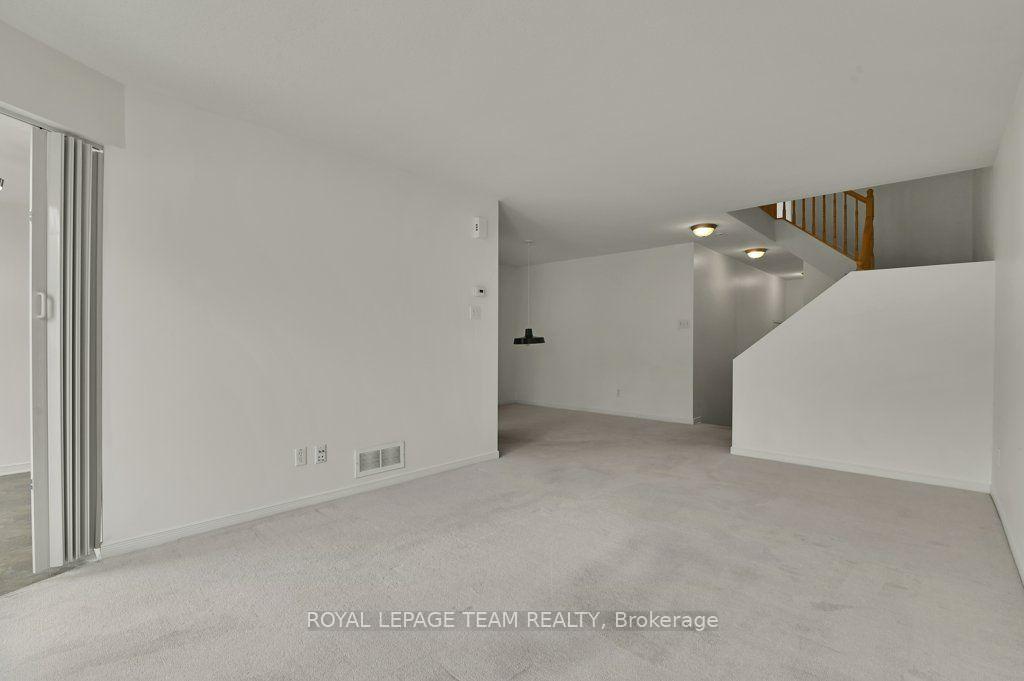 Photo 9 of 147 Sorento Street, Ottawa, Barrhaven - Strandherd — HOMEH