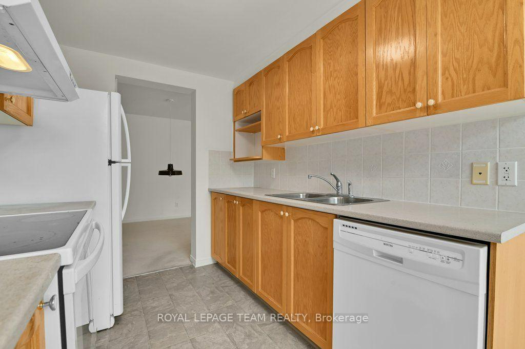 Photo 11 of 147 Sorento Street, Ottawa, Barrhaven - Strandherd — HOMEH