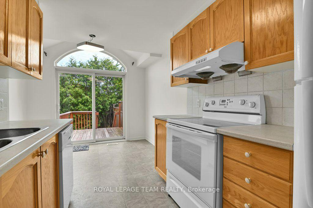 Photo 13 of 147 Sorento Street, Ottawa, Barrhaven - Strandherd — HOMEH